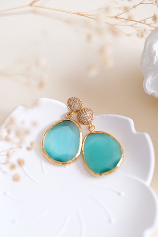 Luna Gleam Kedi Gözü Küpeler